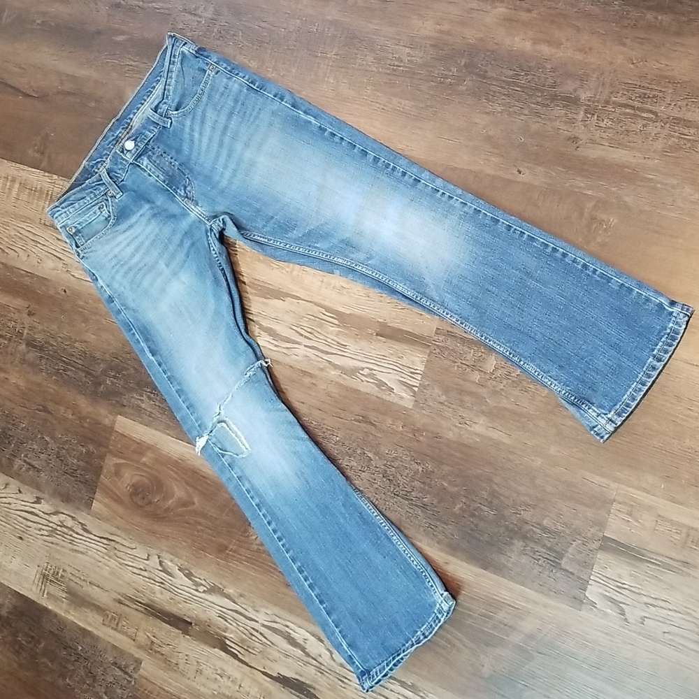 Levi's 527 jeans sz 32x30 distressed